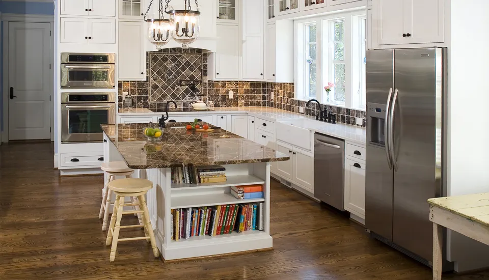 Caesarstone: desert limestone